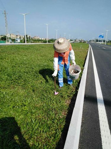 【海口环卫】京兰公司:5月15日关于江二大道清扫保洁工作情况汇报